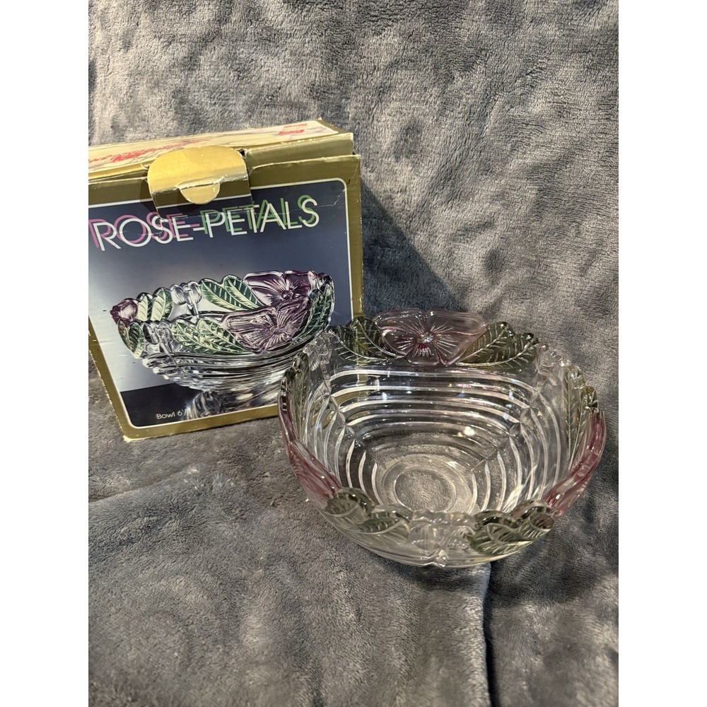 Vtg ANN HUTTE BLEIKRISTALL Crystal Bowl Hand Made & Painted Rose Petals 6"